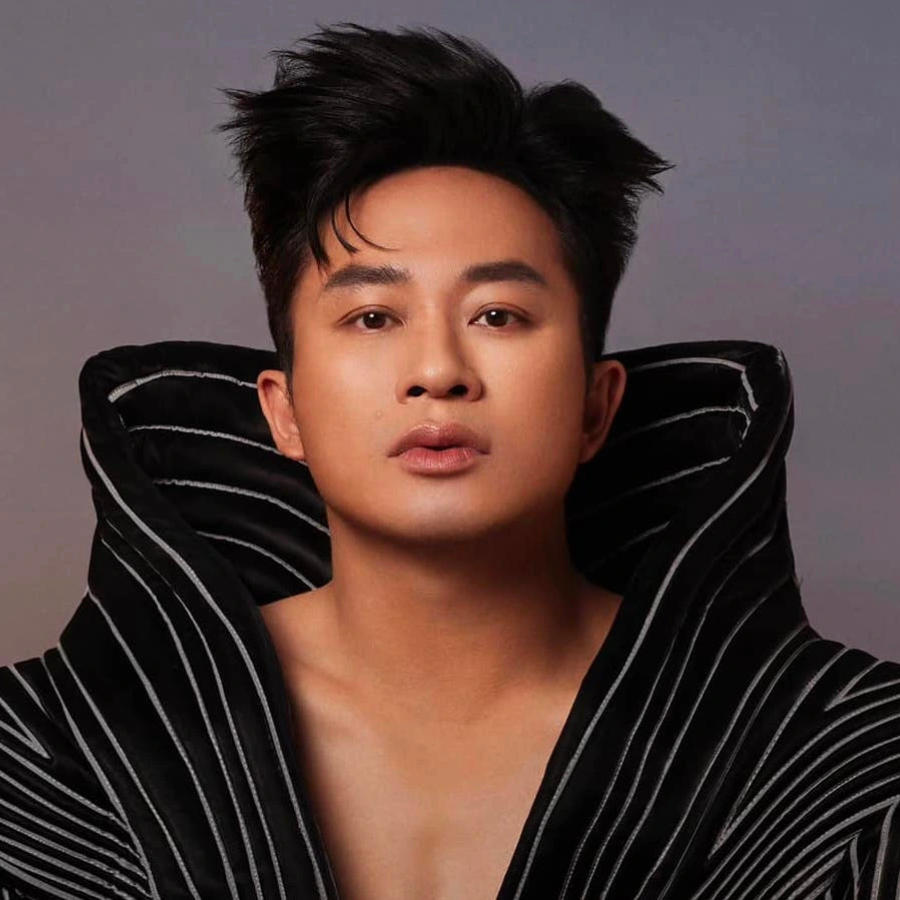 Ca sĩ Tùng Dương